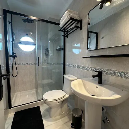 Apartment Balcones De Nerja, 5 Minutos De Balcon De Europa *